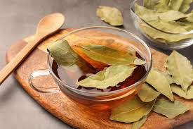 beneficios del laurel para la salud articular