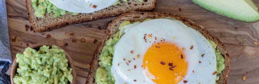 aguacate con pimienta